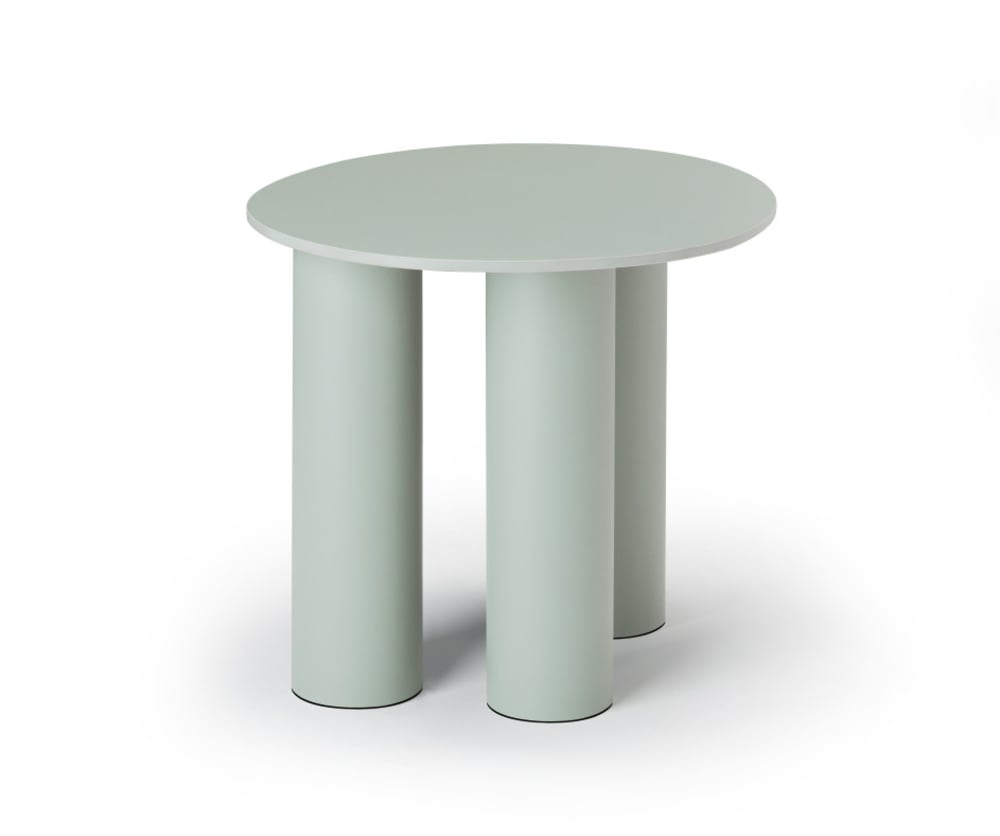 Table basse design en métal vert clair