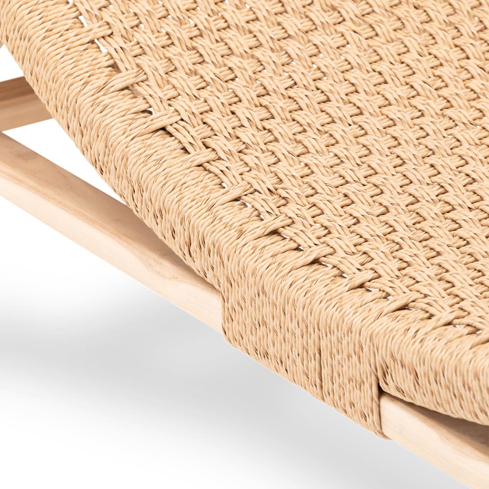 Chaise longue courbée en teck et rotin