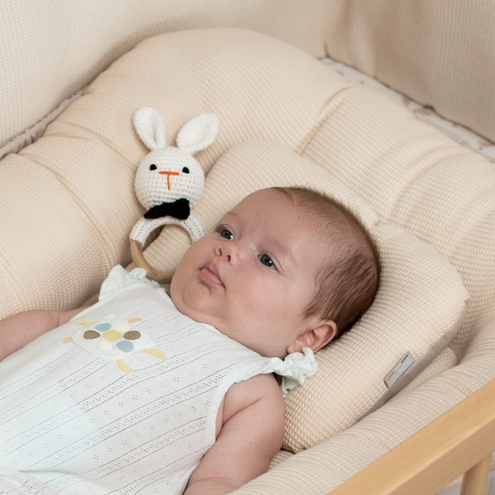 Ergonomisches nackenkissen aus baumwolle mit wabenstruktur -