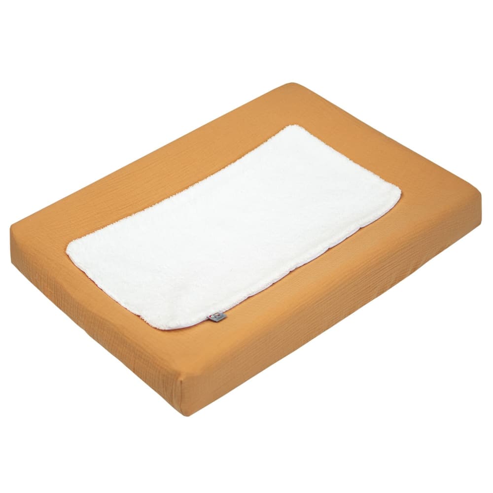 Housse matelas à langer bébé + tapis gaze de coton camel 70x50 cm Housse matelas à langer bébé + tapis gaze de coton camel 70x50 cm