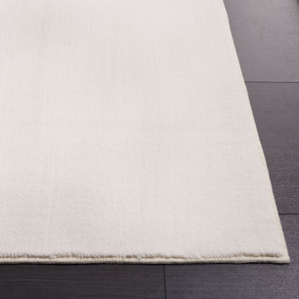 Tapis contemporain en polyester blanc, 122 x 183 cm — vue 4