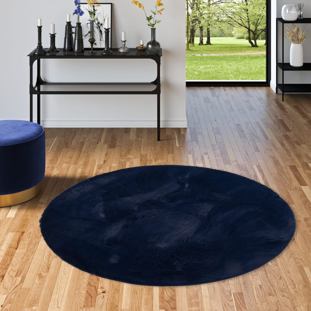Tapis rond en fausse fourrure bleu foncé 120x120 cm — vue 3