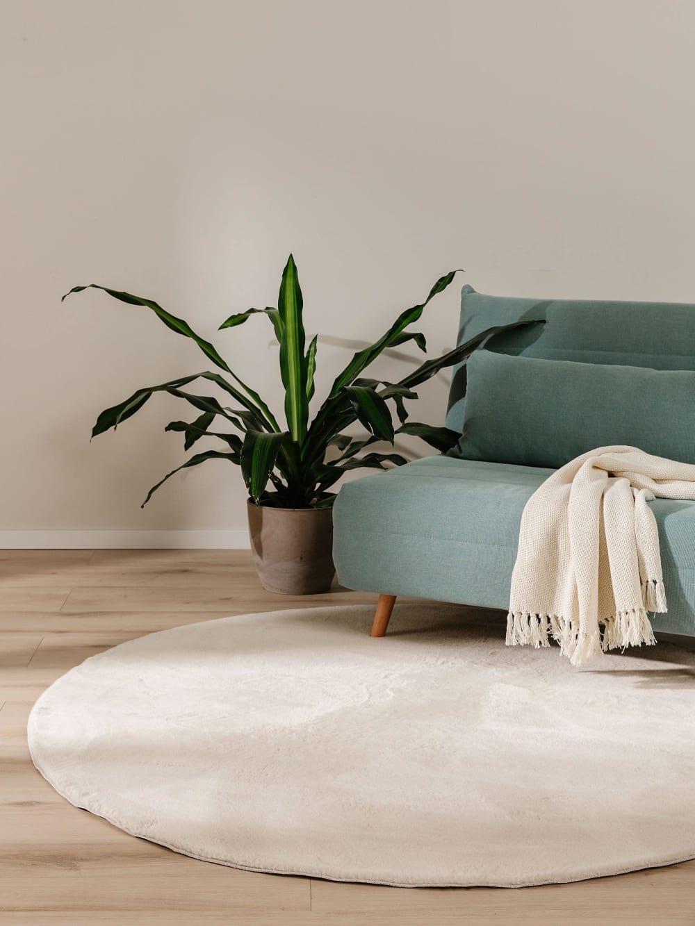 Tapis fausse fourrure beige D 120 rond — vue 3