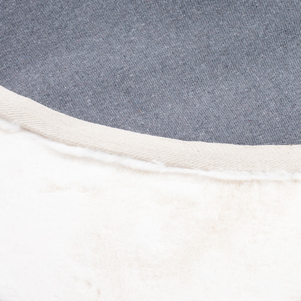 Tapis rond en fausse fourrure blanc 120x120 cm — vue 4