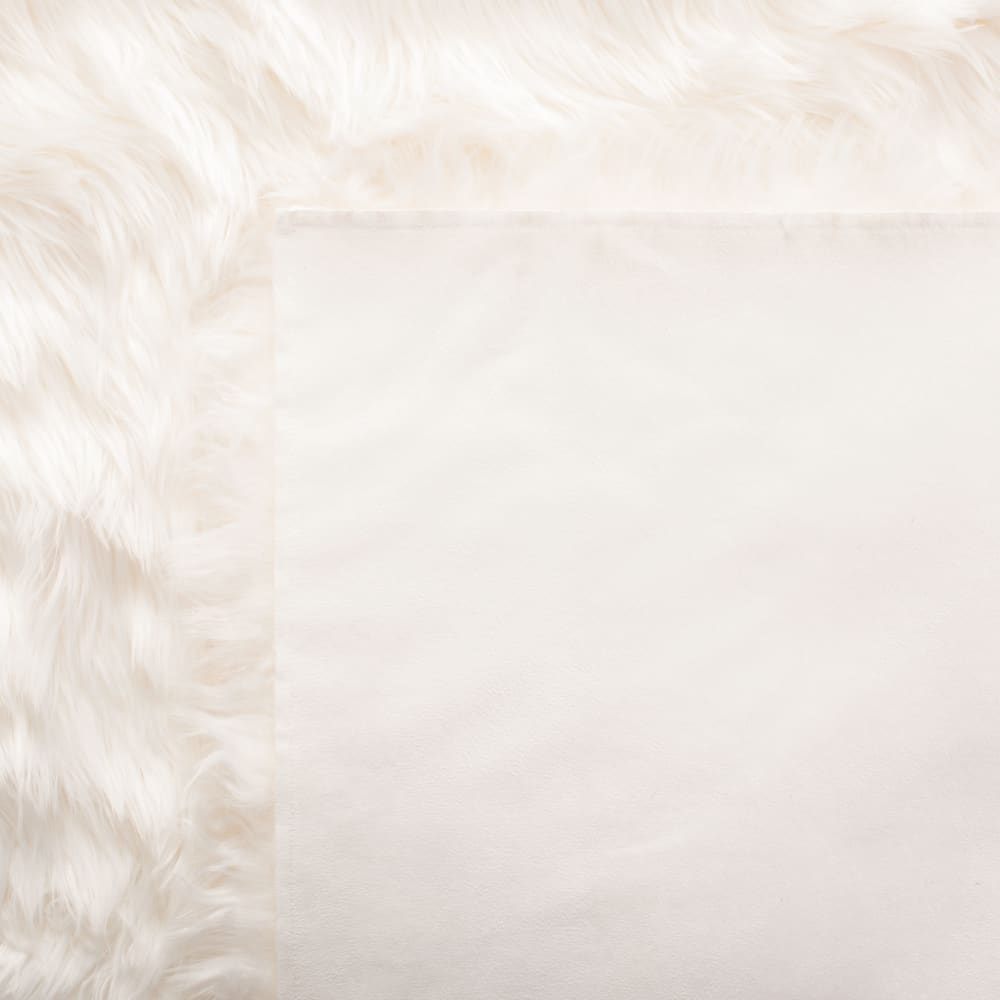 Tapis faux peau de mouton en acrylique japonais blanc, 122 x 183 cm — vue 4