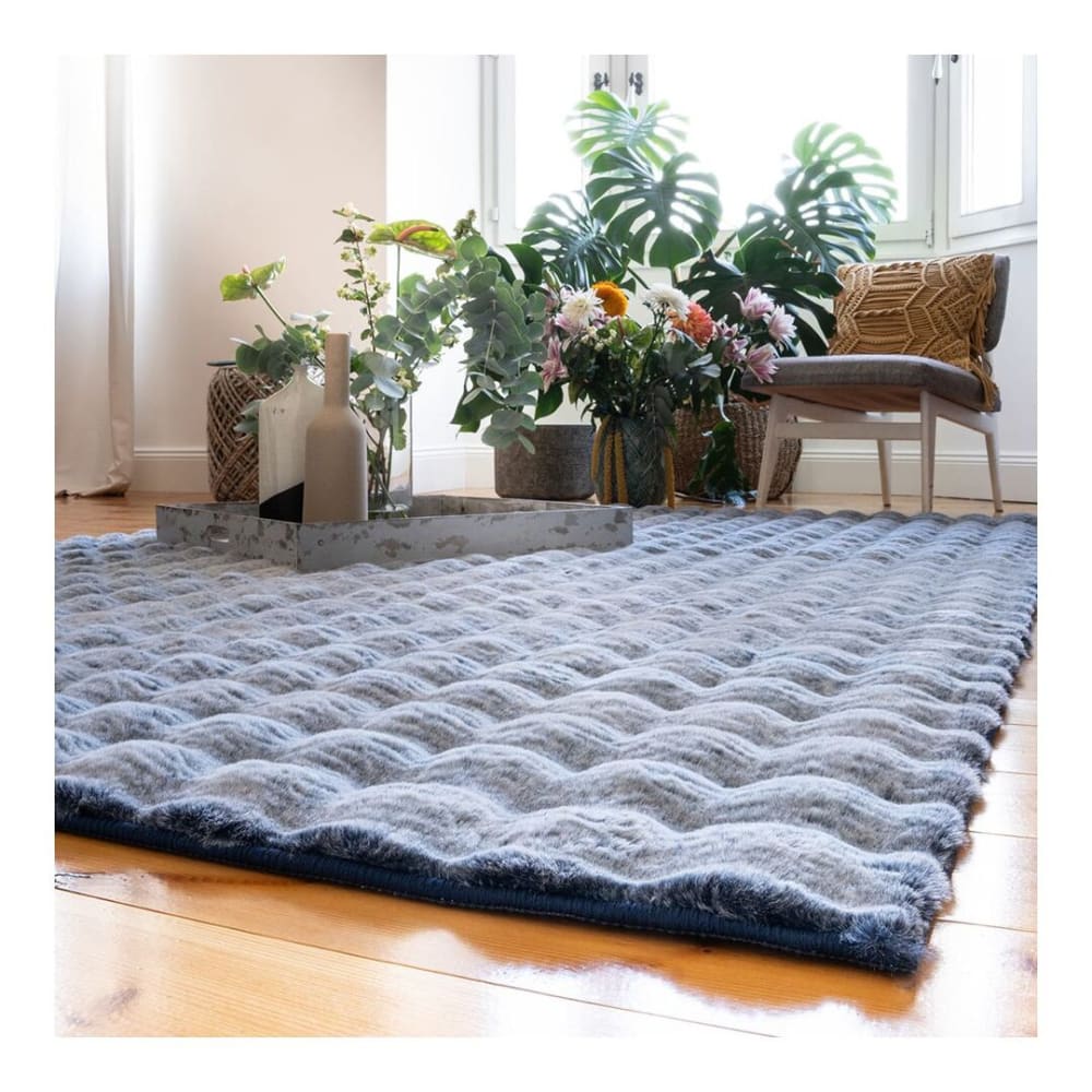 Tapis uni design en polyester bleu 120x170