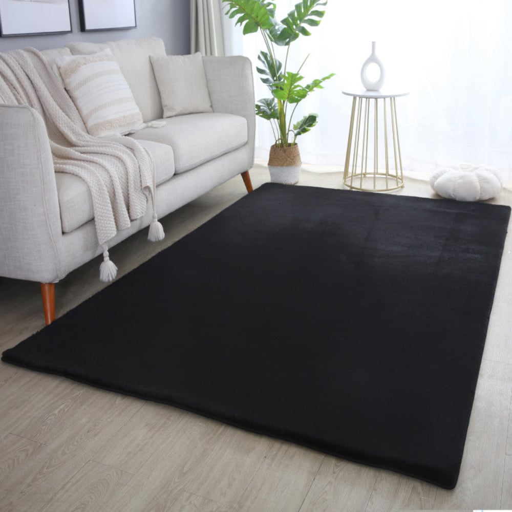 Tapis fausse fourrure toucher doux noir 120x170cm — vue 3