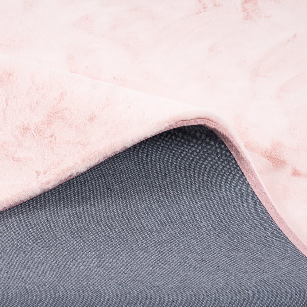 Tapis en fausse fourrure rose 120x170 cm — vue 4