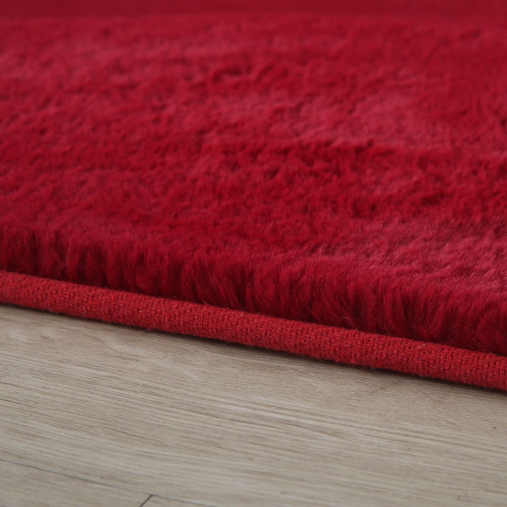 Tapis rond fausse fourrure toucher doux rouge 120x120cm — vue 4