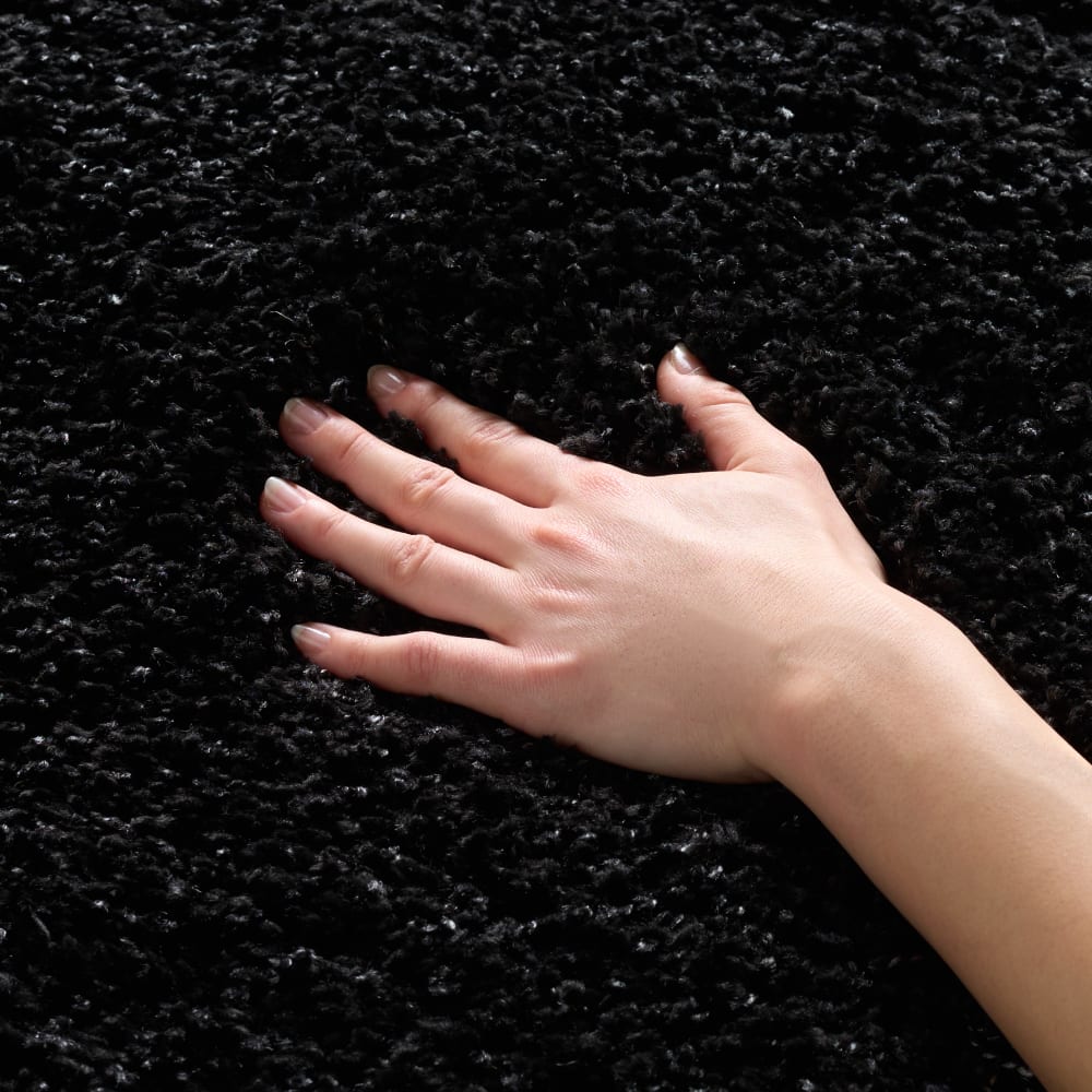 Tapis en polypropylène noir, 122 x 183 cm — vue 3