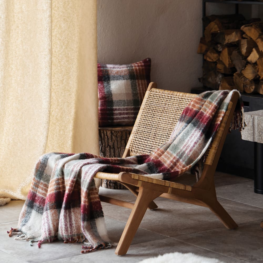 Plaid tartan ecossais  - effet mohair polyester bordeaux 127x152 cm