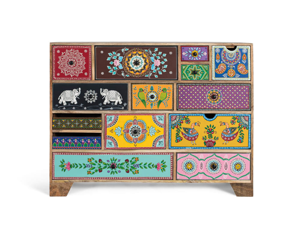 Commode peinte à la main avec des fleurs et figures géométriques
