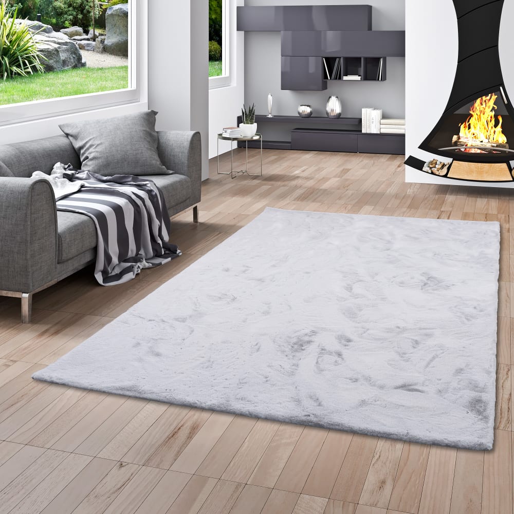 Tapis en fausse fourrure gris clair 160x230 cm — vue 3