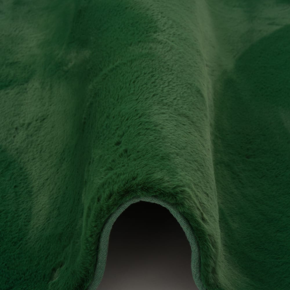 Tapis en fausse fourrure vert sapin 140x180 cm — vue 4