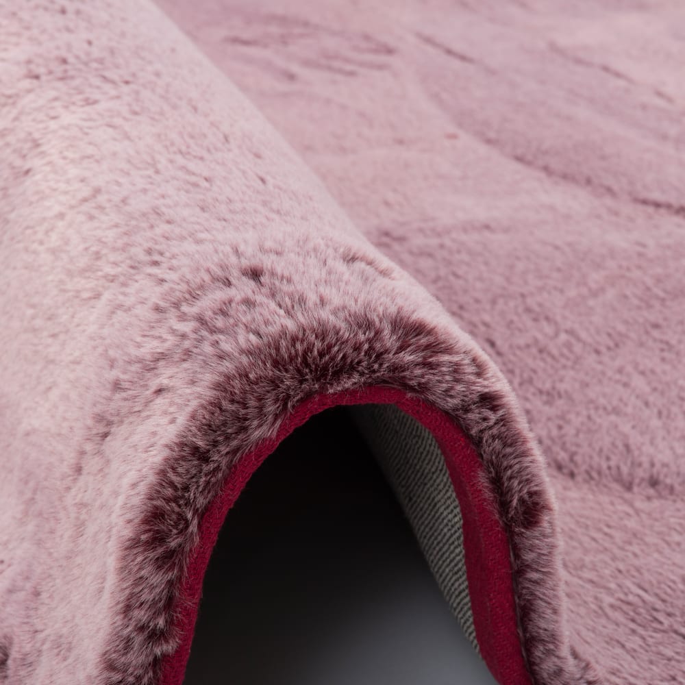 Tapis en fausse fourrure rose framboise 180x250 cm — vue 4