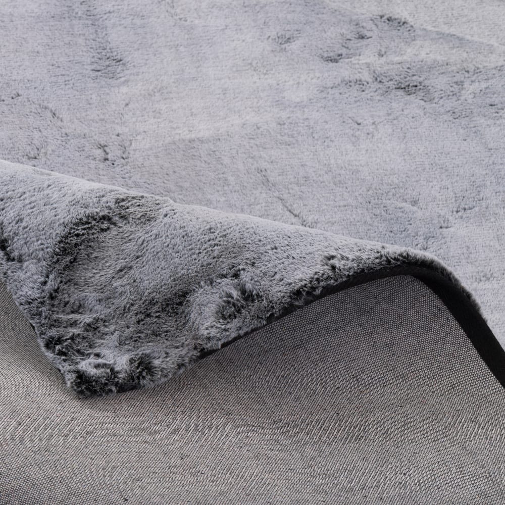 Tapis en fausse fourrure gris tacheté 180x250 cm — vue 4