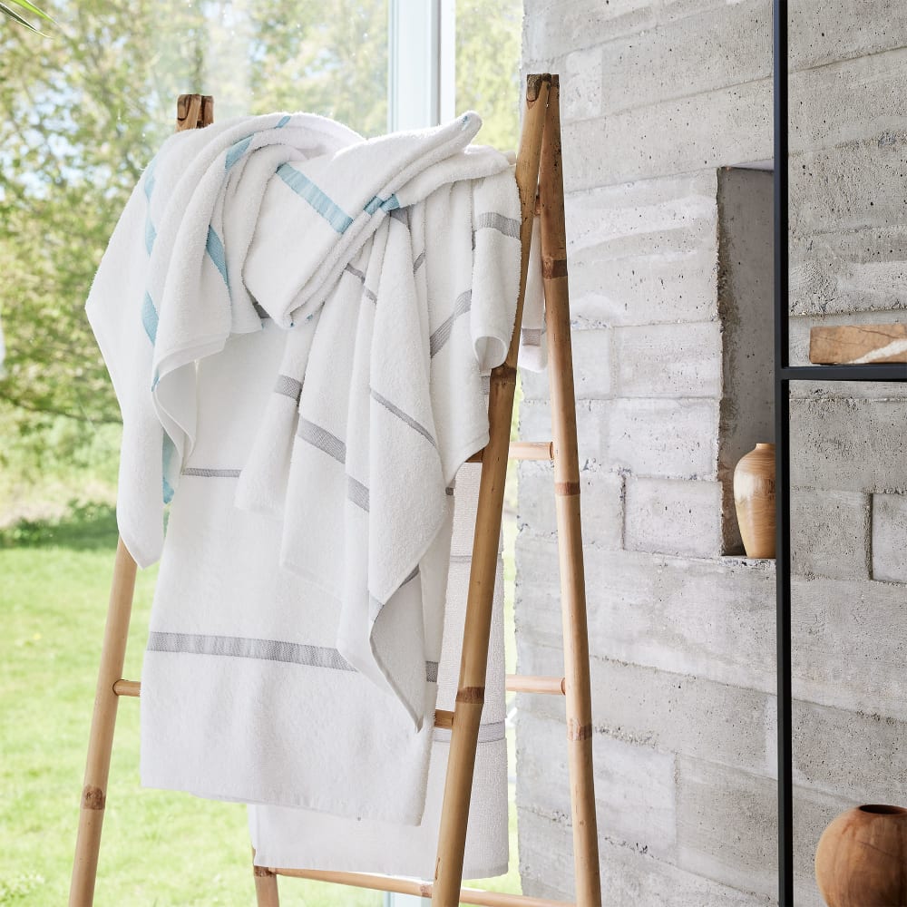 Serviette légère style fouta blanc, gris 70x140cm