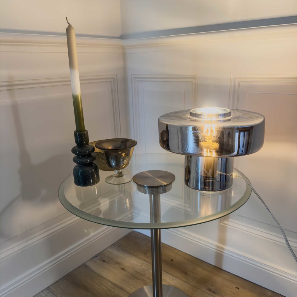 Lampe à poser en verre — vue 3