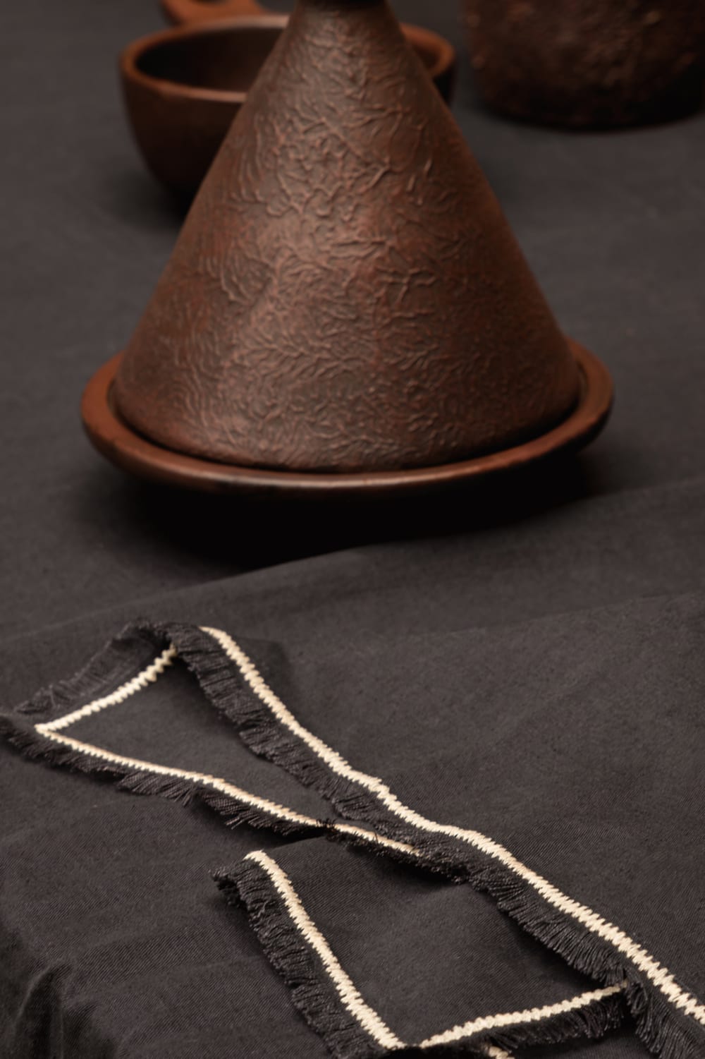 Leinenserviette in schwarz und braun, 45x45x2cm - Maisons Du