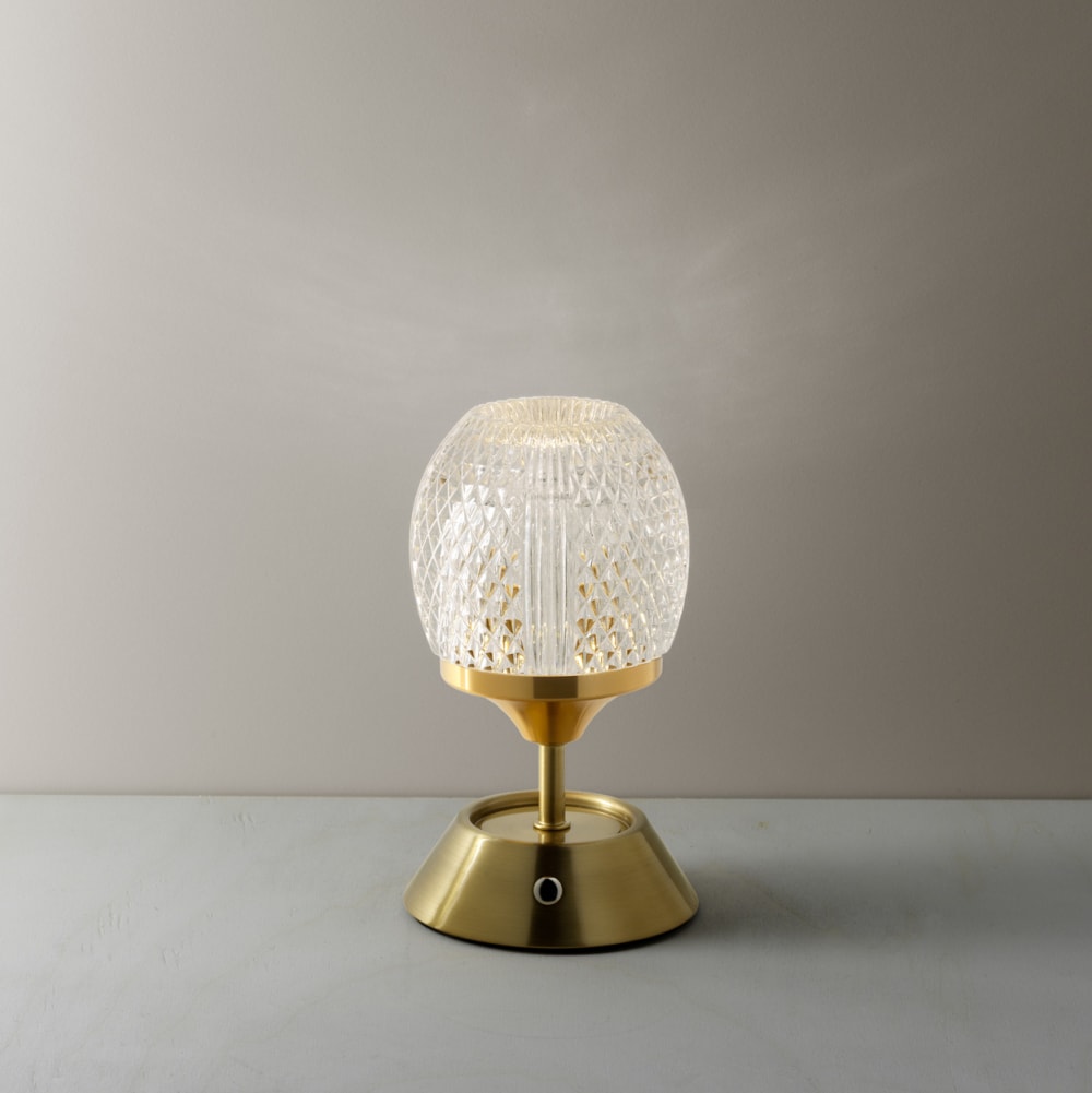 Lampe de table fer et laiton 10,5x10,5x18cm — vue 3