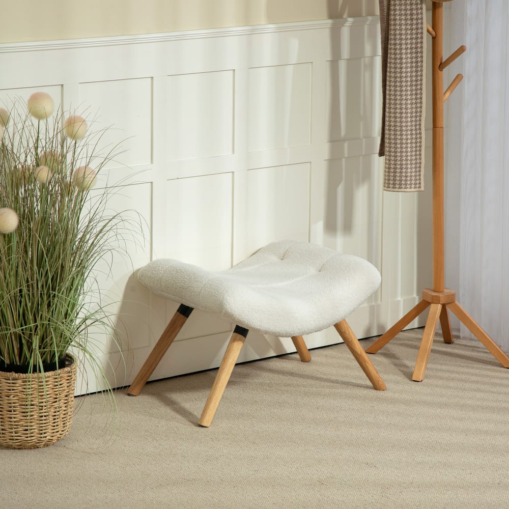 Ottoman pouf rembourré en tissu et hévéa blanc crème
