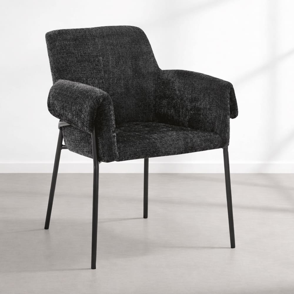 Chaise en tissu noir pieds en métal noir
