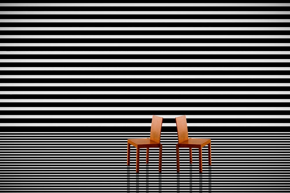 Tableau contemporain deux chaises rouges  imprimé sur toile 90x60 cm