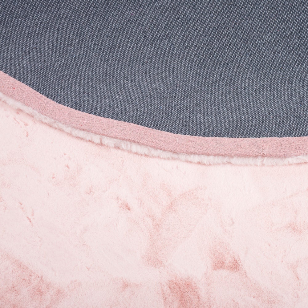 Tapis rond en fausse fourrure rose 160x160 cm — vue 4