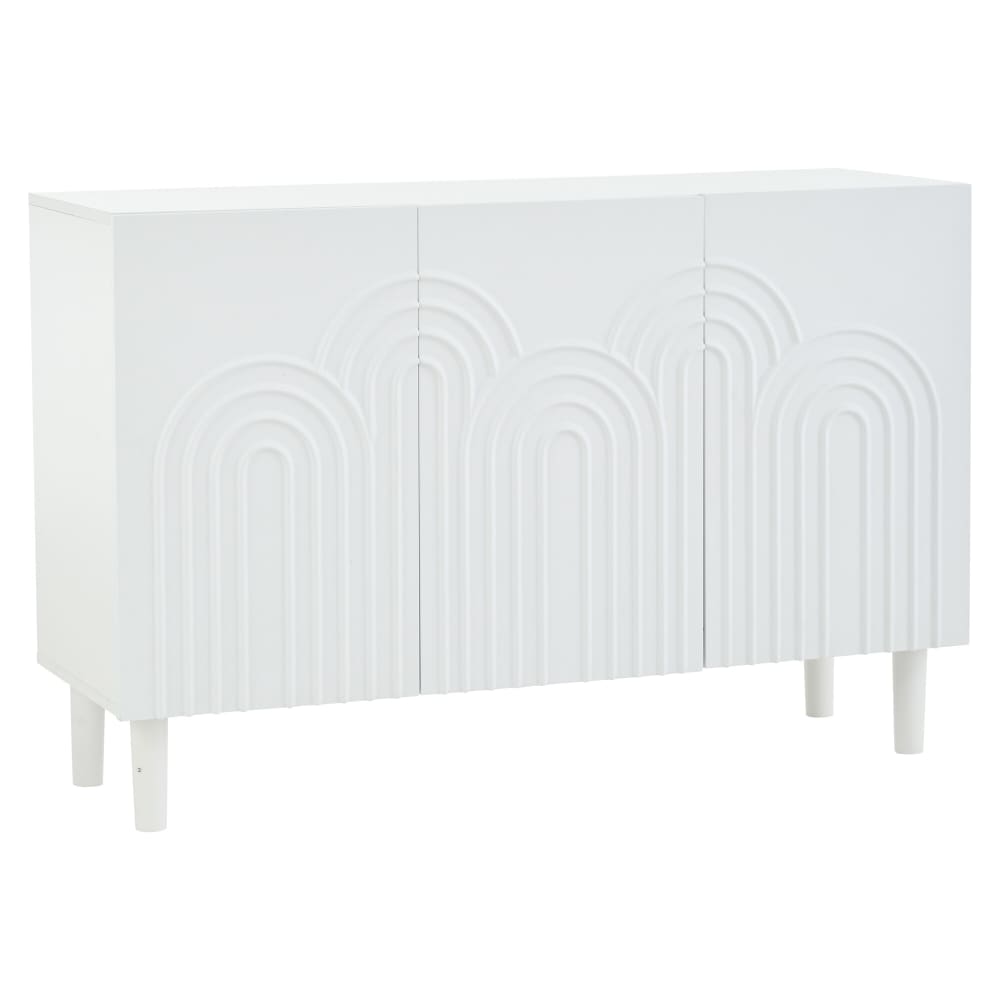 Buffet blanc avec portes sculptées à motifs arc