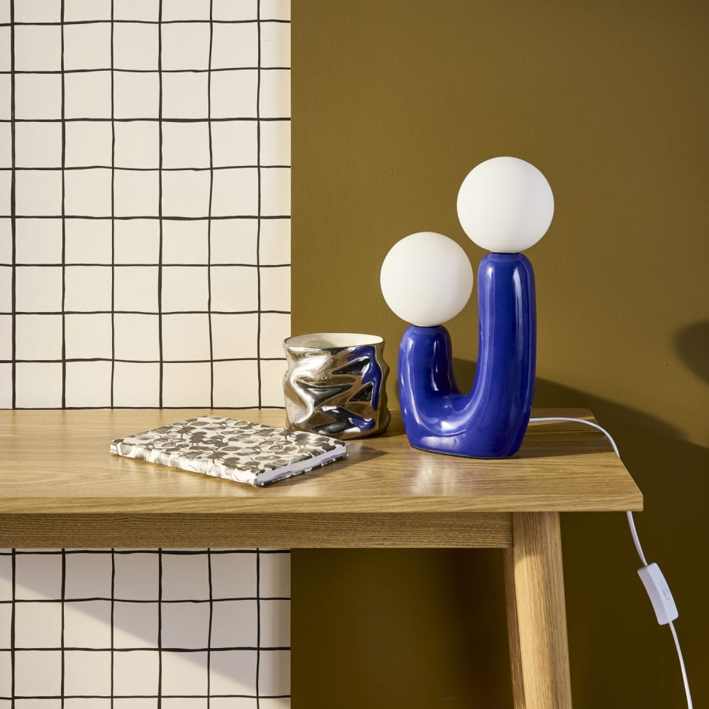 Lampe de table organique céramique bleu et verre blanc h 31cm
