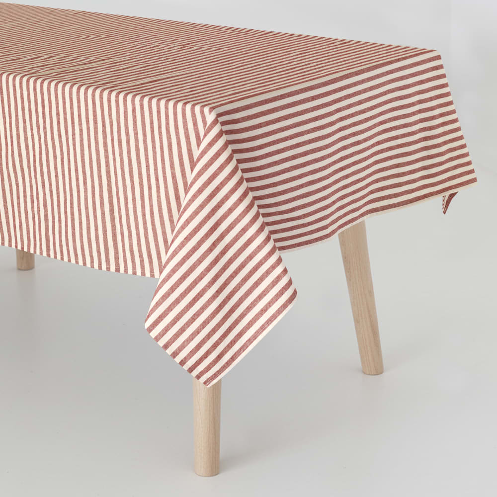 Nappe 100% Coton Rouge 140x250 cm Nappe 100% Coton Rouge 140x250 cm