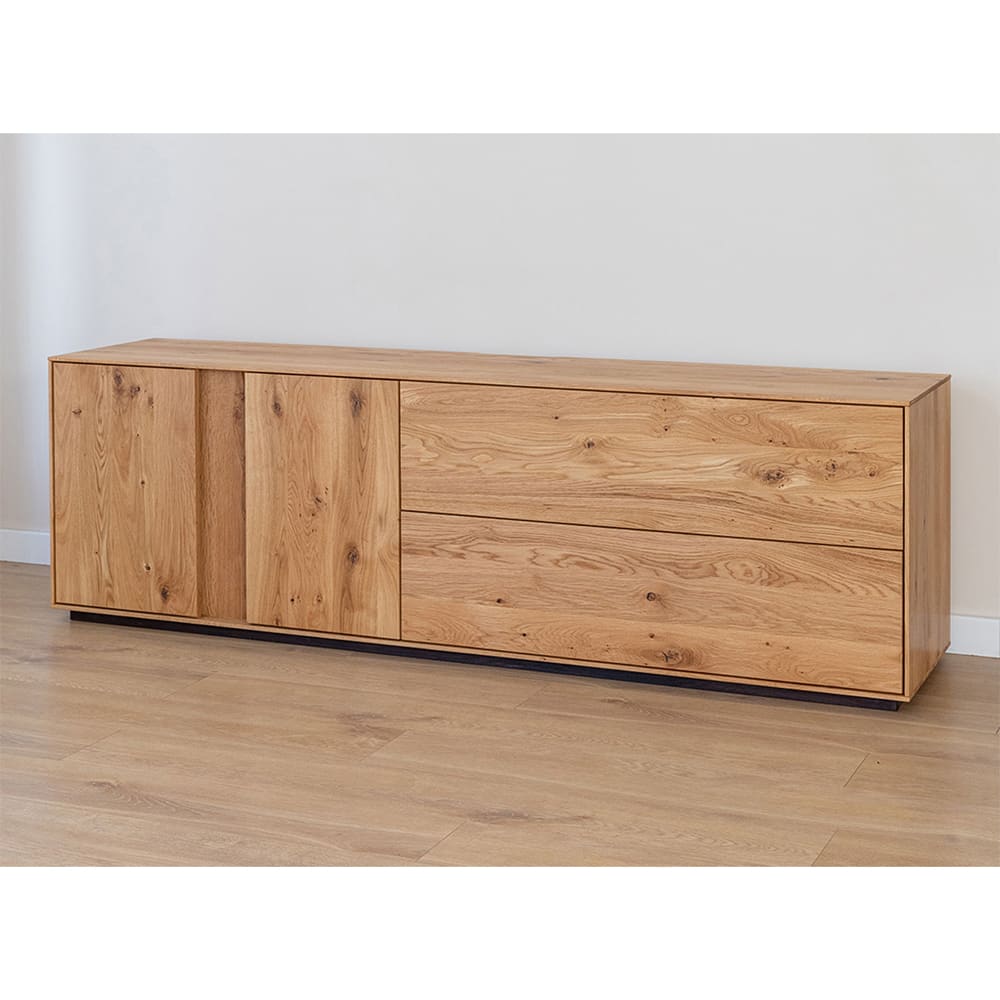 Kommode mit Beleuchtung aus Massivholz 185x43,5x60cm, wildeiche
