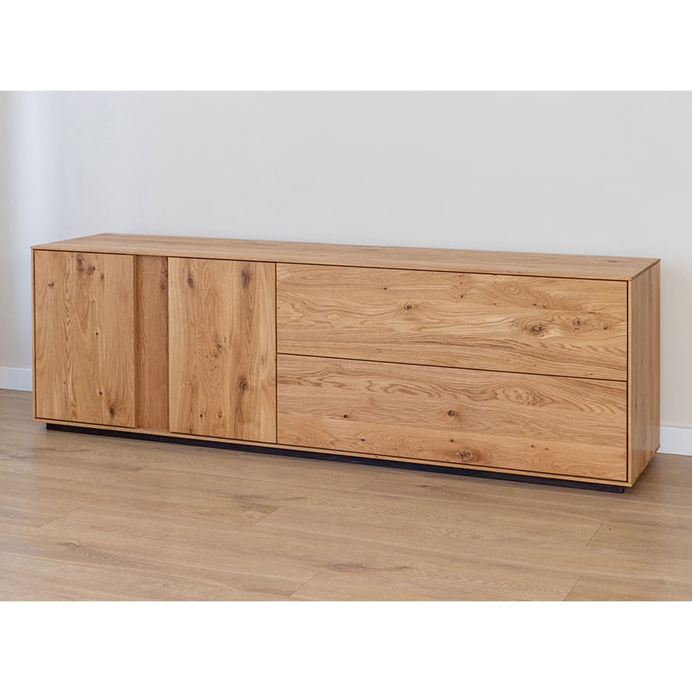 Kommode mit Beleuchtung aus Massivholz 165x43,5x60cm, wildeiche
