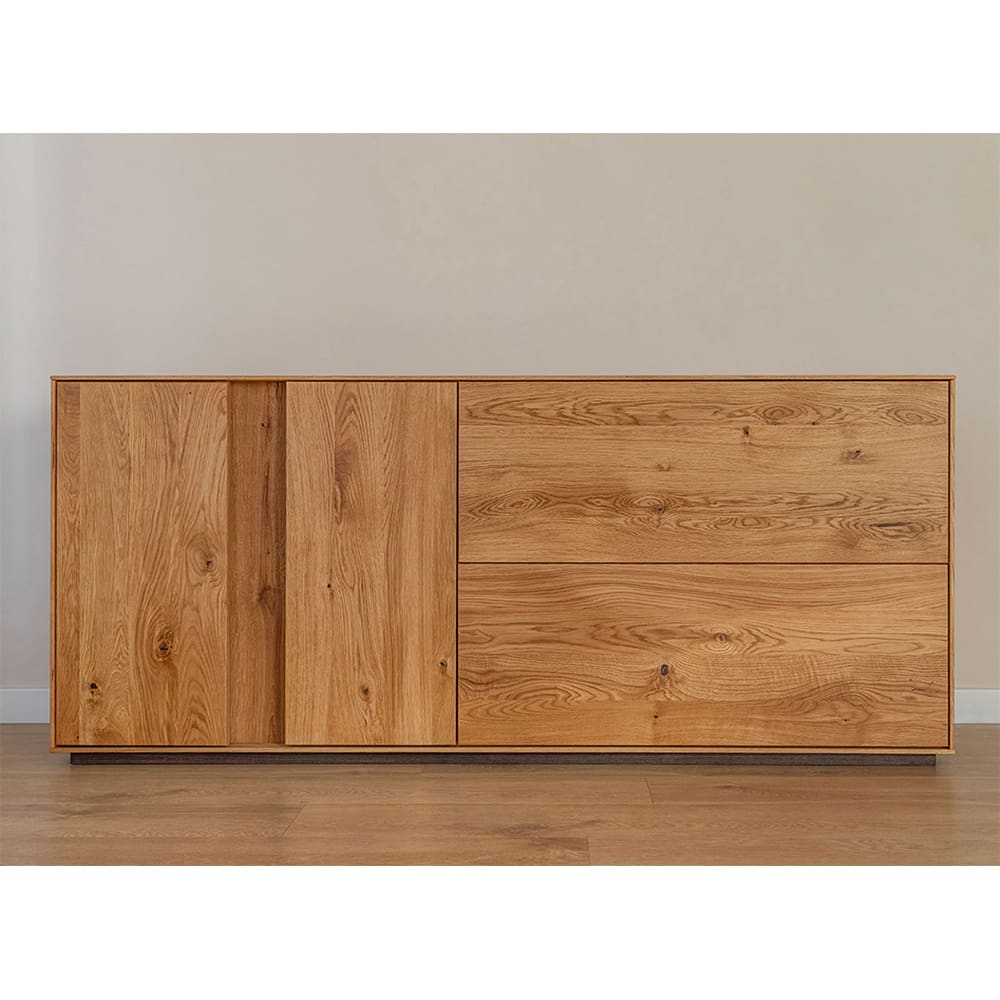 Kommode mit Beleuchtung aus Massivholz, 185x43,5x79cm, wildeiche