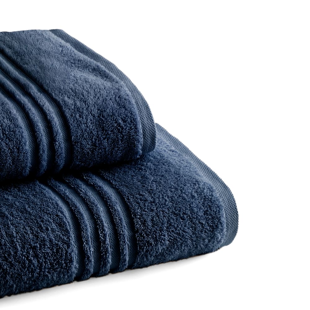 Set mit 2 dunkelblauen Baumwoll-700g Badetüchern (50x100) -