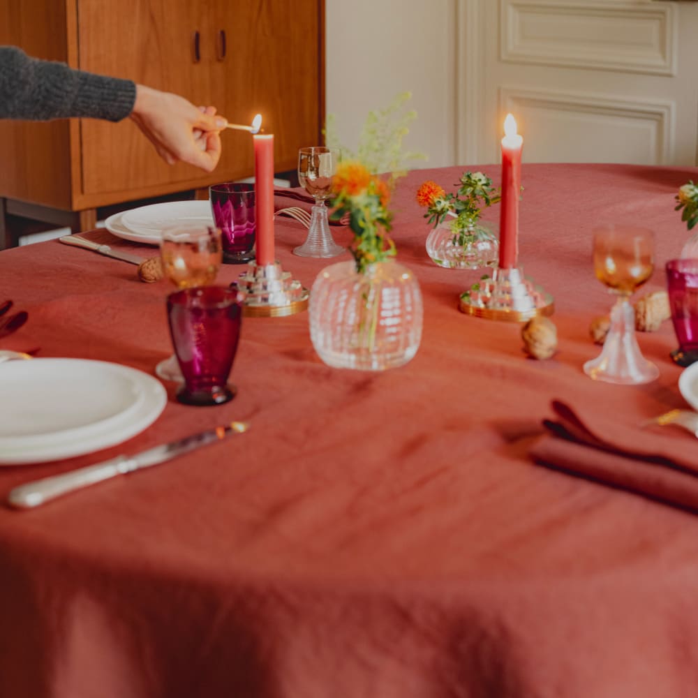 nappe en lin lavé rouge