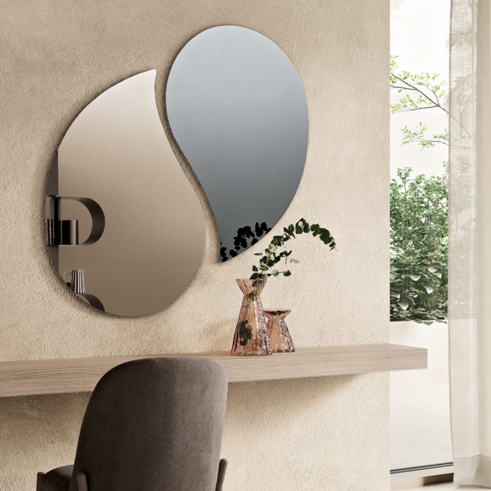 Miroir doré en forme de larme 90x62 cm — vue 3