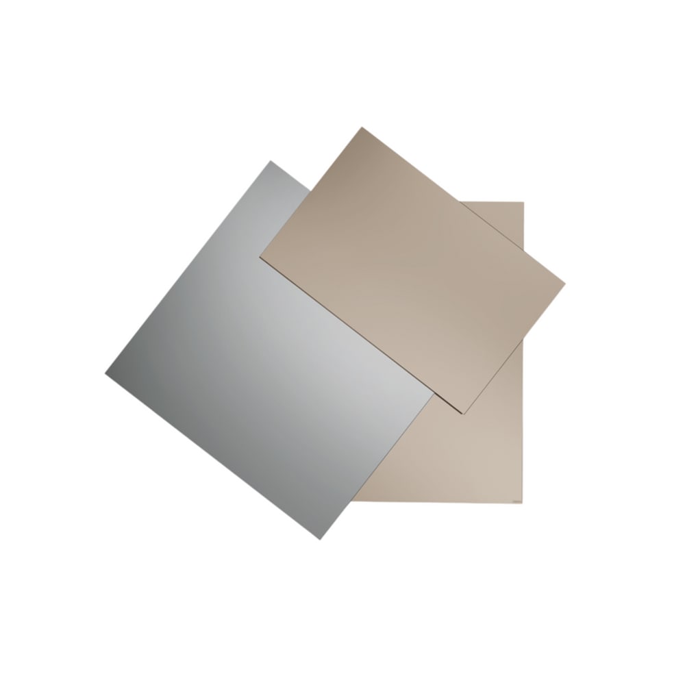 Miroir composé de trois feuilles superposées, 160 x 138 cm