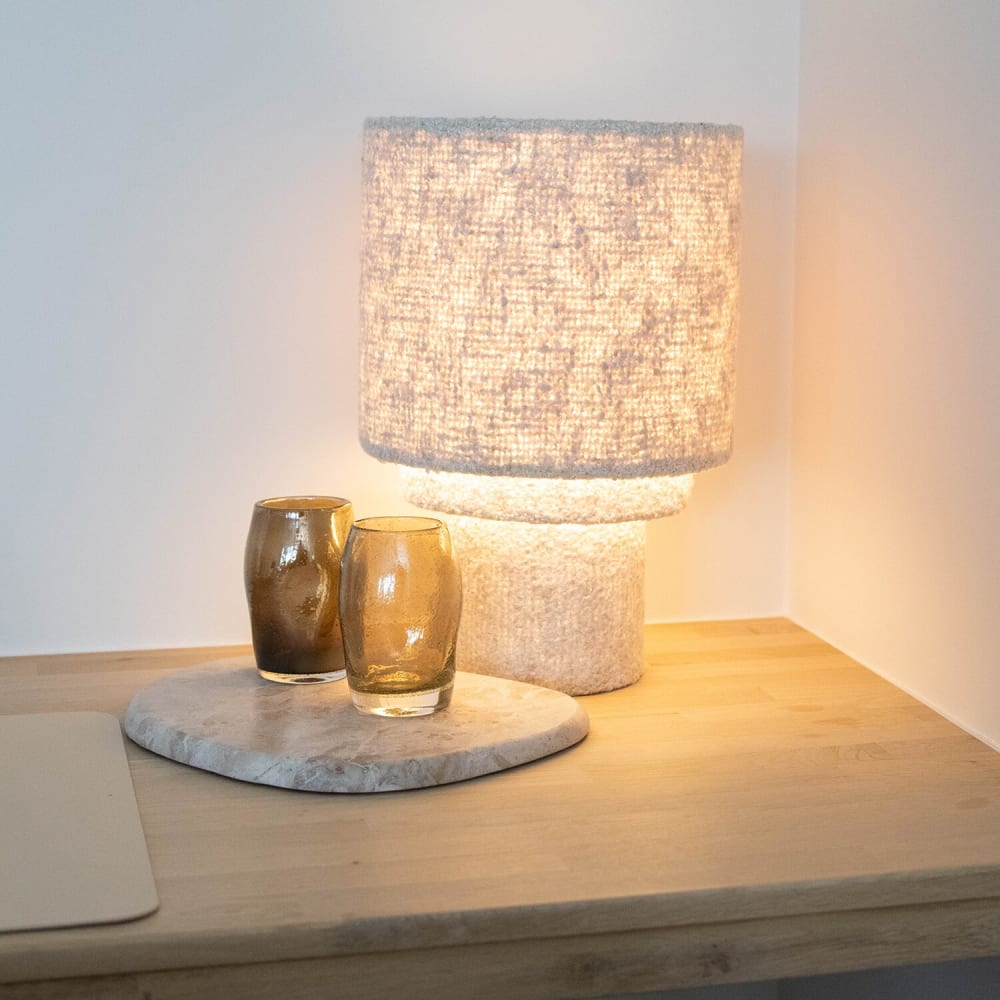 Lampe de table en tissu bouclé blanc, ø25x41 cm — vue 3