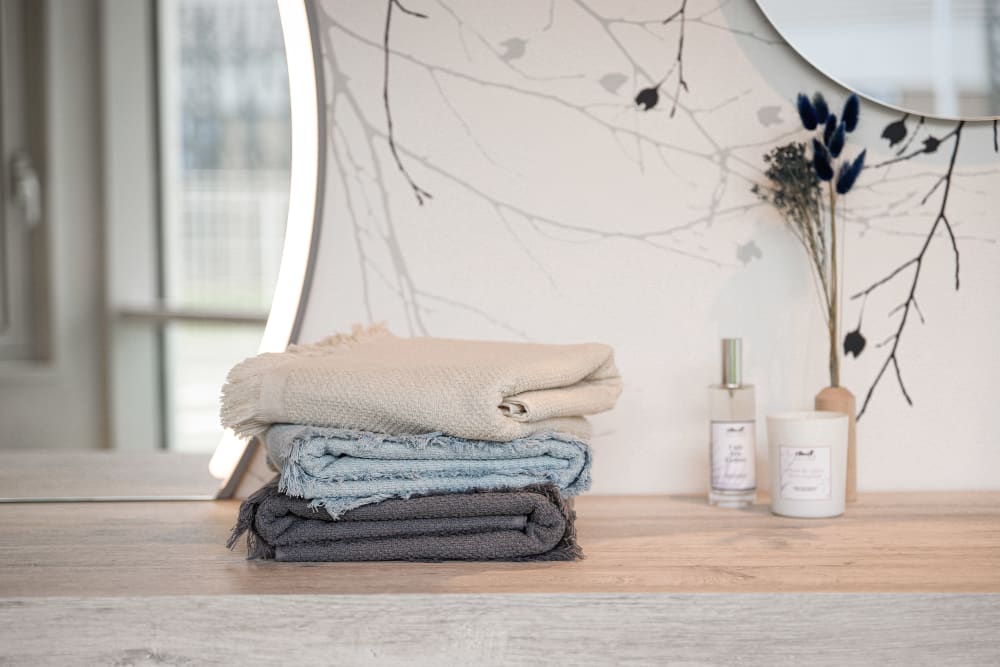 Serviette de toilette 70% coton 30% lin anthracite 50 x 100 cm - Maisons du Monde