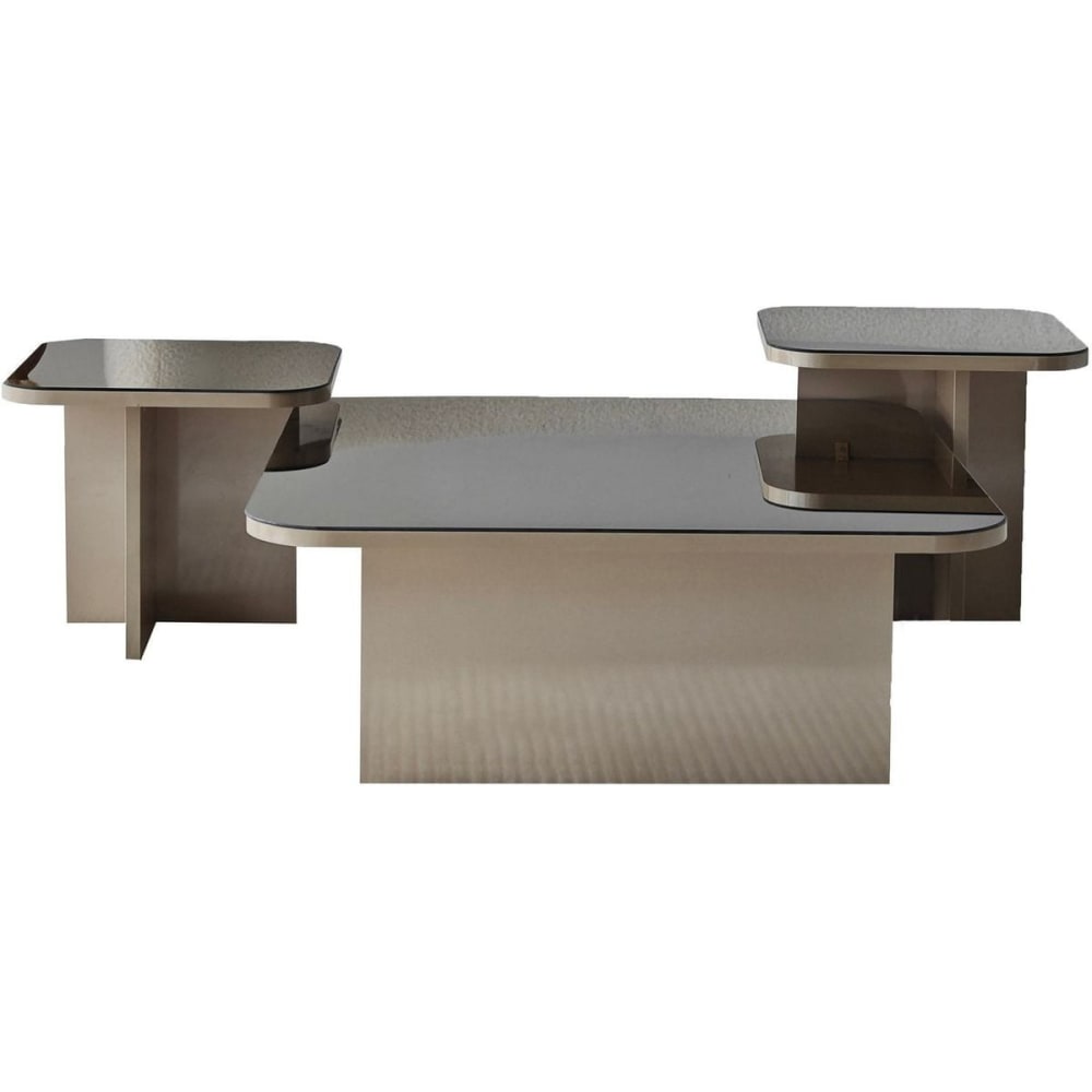 Lot de 3 tables basses gigognes carrées beige et verre caramel Lot de 3 tables basses gigognes carrées beige et verre caramel