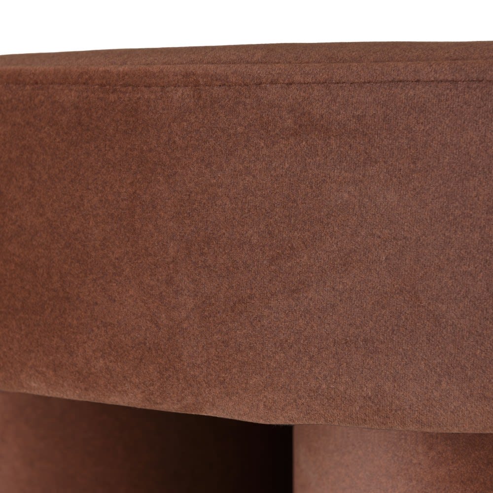 Pouf forme design en tissu effet velours marron