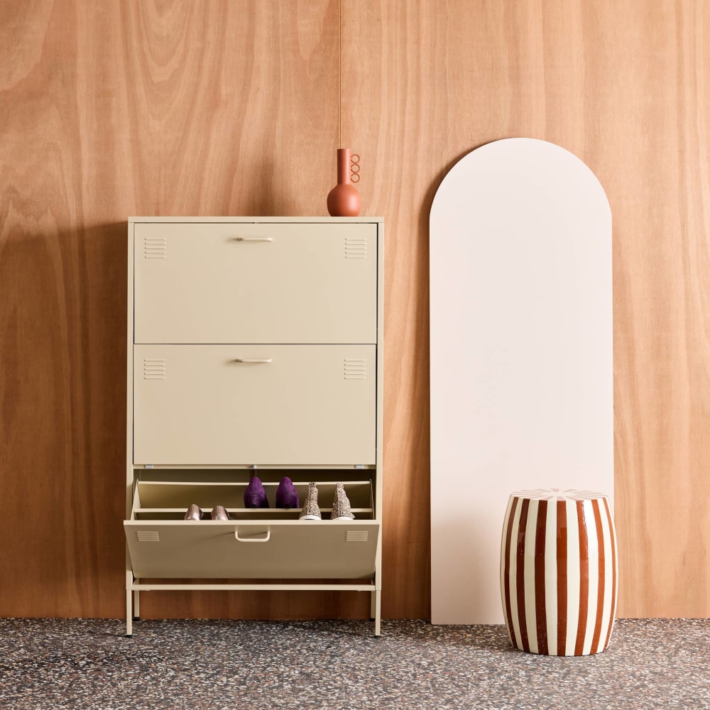 Meuble à chaussures industriel métal crème 3 abattants