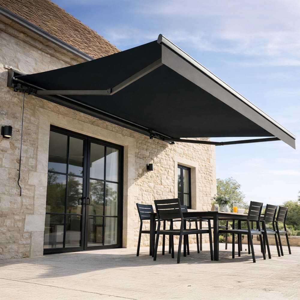 Store banne motorisé 3,95 x 3 m en aluminium avec toile gris