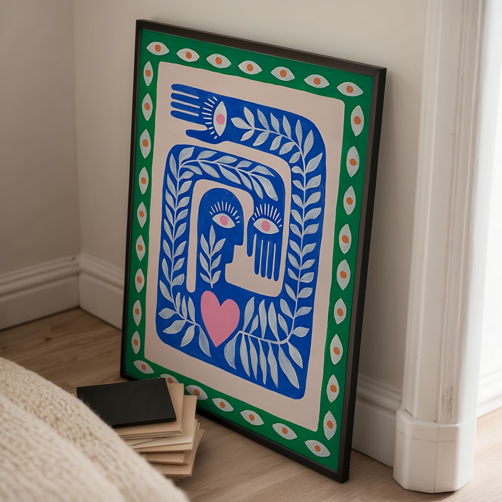 POSTER LAB Illustration im folkloristischen und surrealen Stil in Blau und Rosa mit stilisierten Blättern, schützenden Händen und einem großen