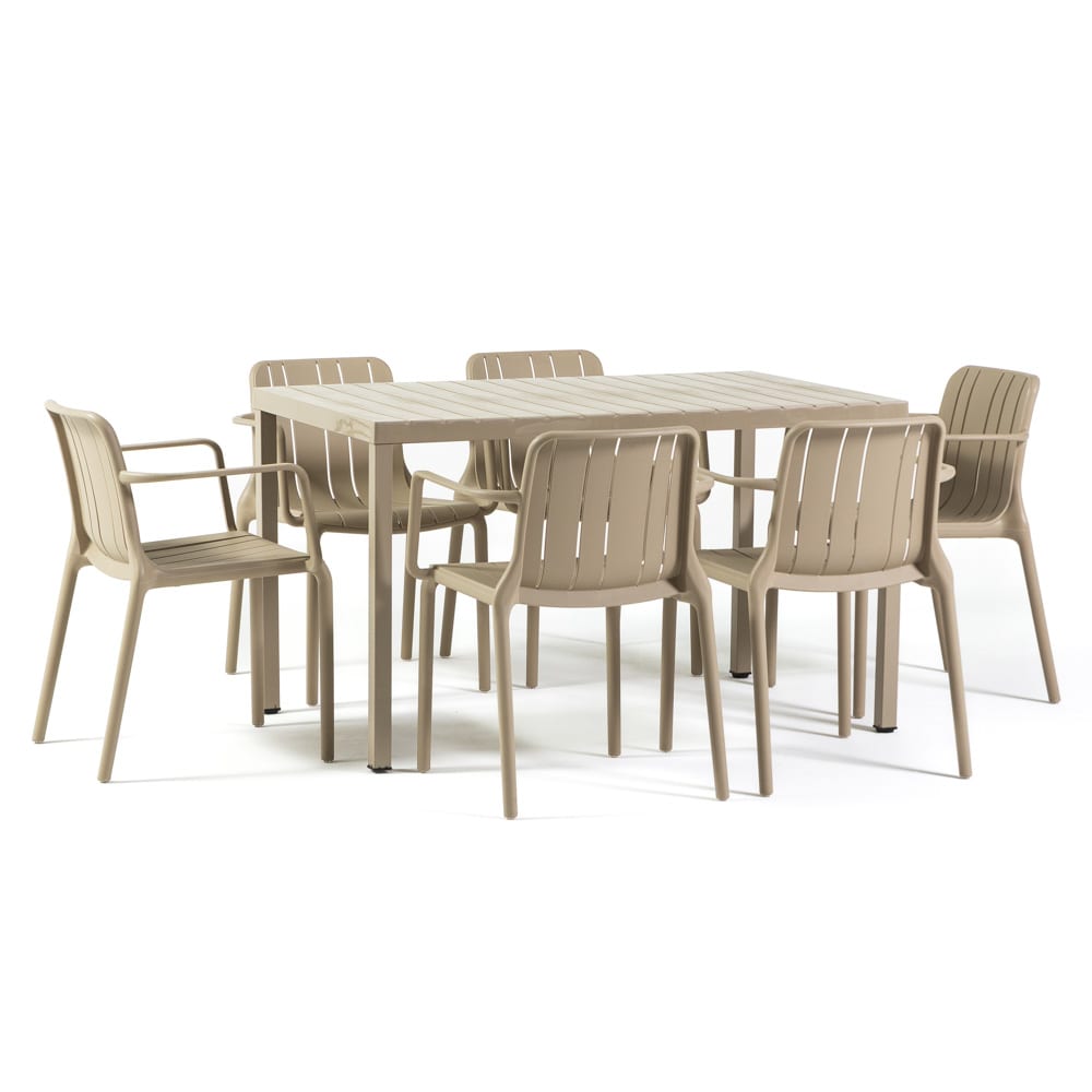 Ensemble table rectangulaire - chaises