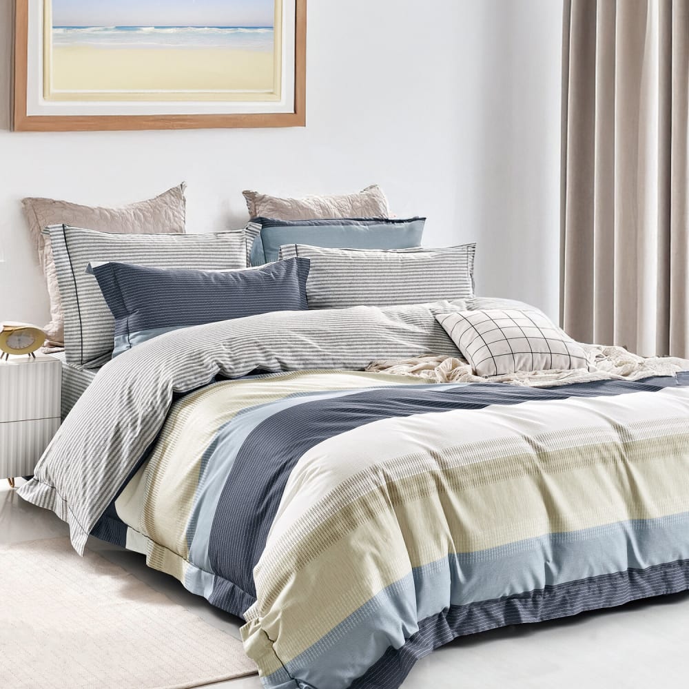 Parure housse de couette + 2 taies à volant 100% coton 240x220 cm