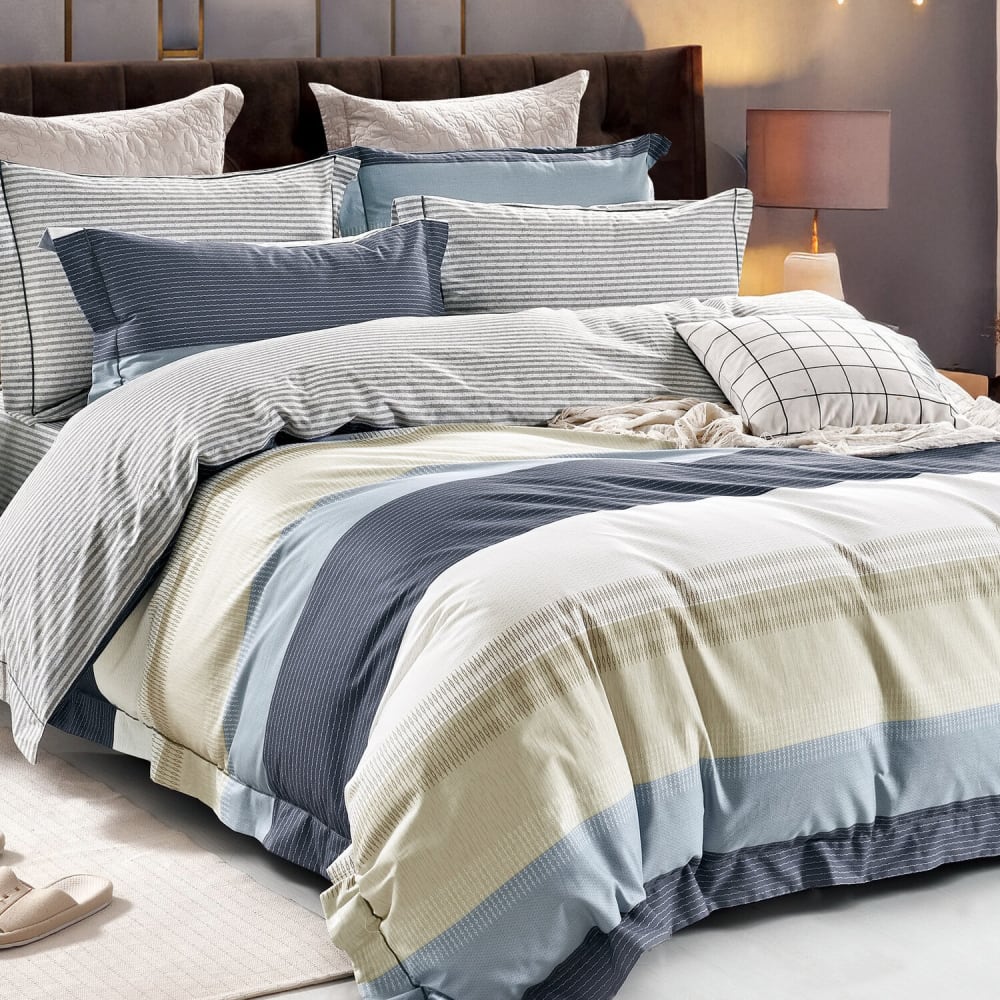Parure housse de couette en polycoton imprimée + 2 taies 240x220 cm - Maisons du Monde