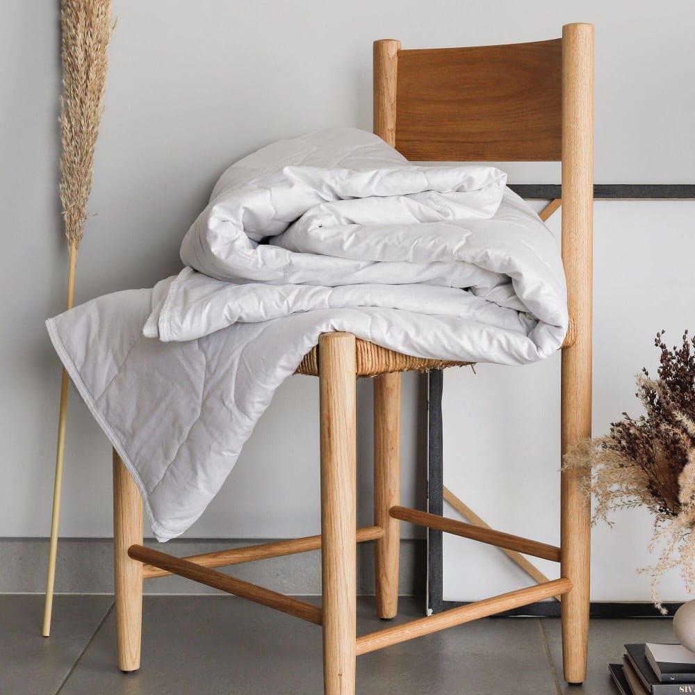Couette légère en lin et tencel enveloppe coton 240 x 220 cm - Maisons du Monde