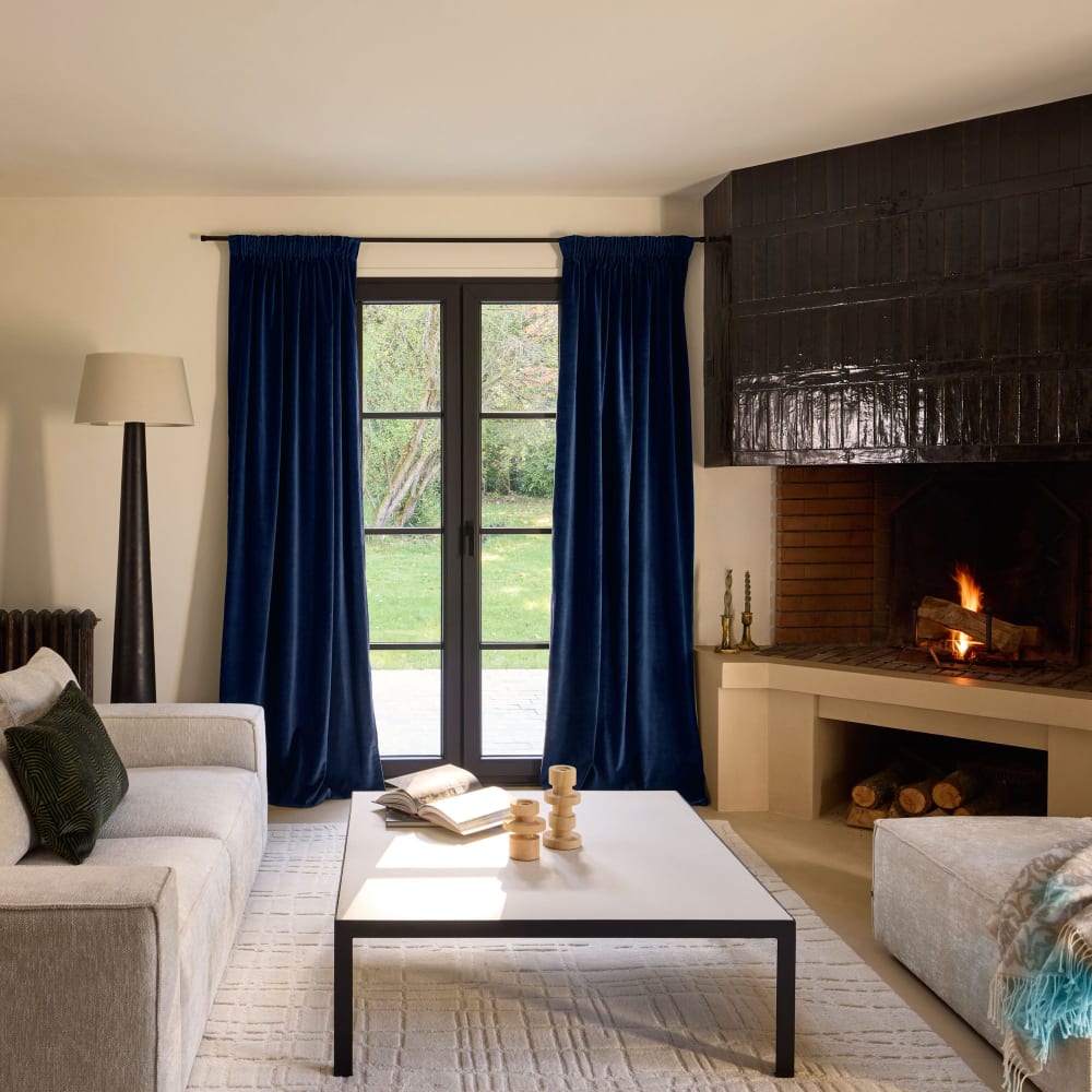 rideau en polyester bleu